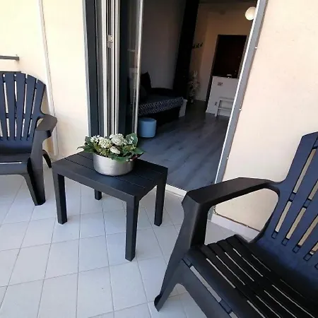 Dadi Διαμέρισμα